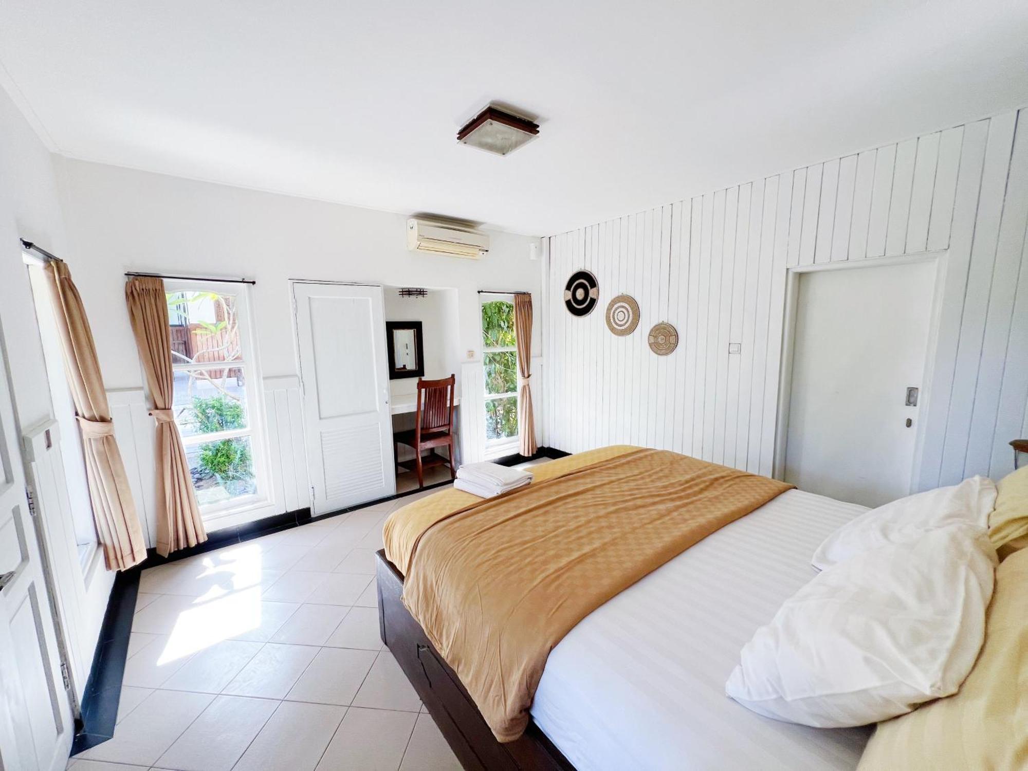 Puri Nusa Beach Hotel Lembongan Exterior photo