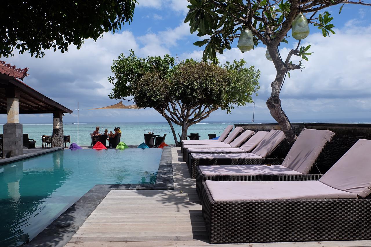 Puri Nusa Beach Hotel Lembongan Exterior photo
