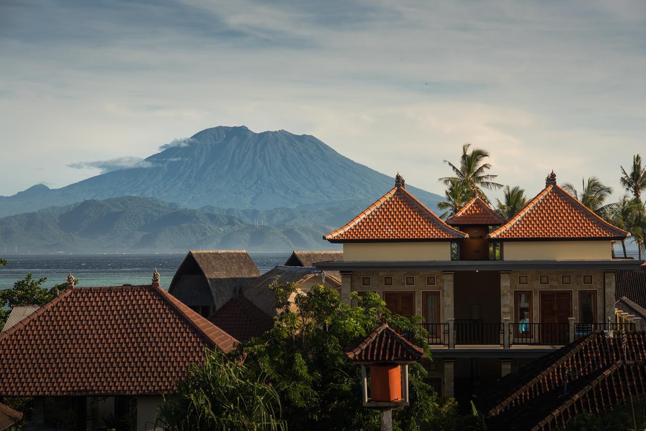 Puri Nusa Beach Hotel Lembongan Exterior photo